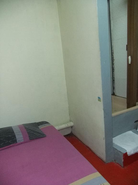 Hawaii Hostel Сингапур Стая снимка