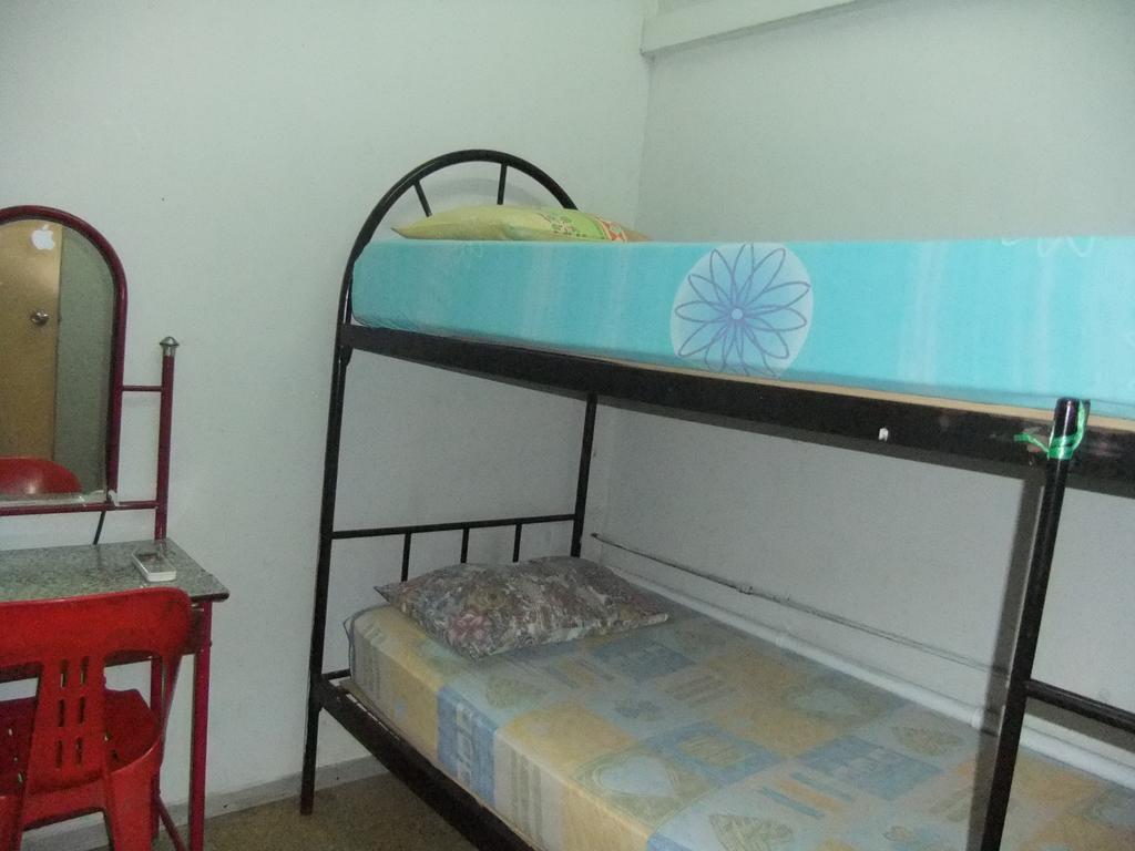 Hawaii Hostel Сингапур Стая снимка
